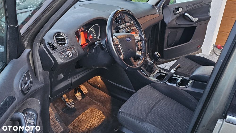 Ford Galaxy 2.0 TDCi Ghia - 4