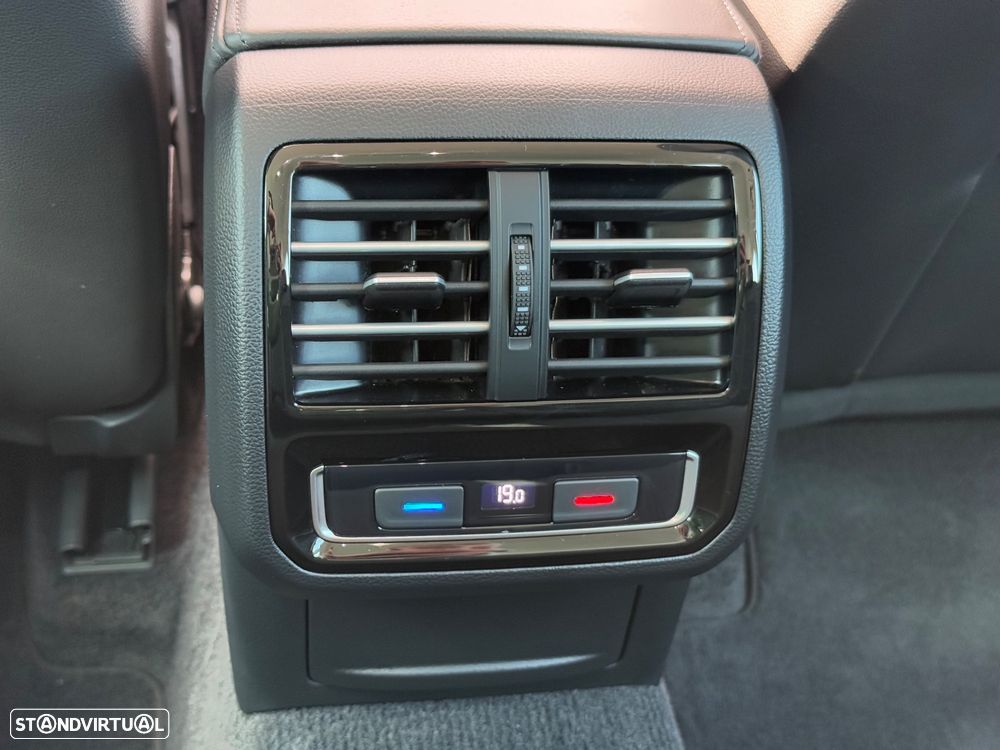 VW Passat Variant 1.4 TSI GTE Plug-in - 32