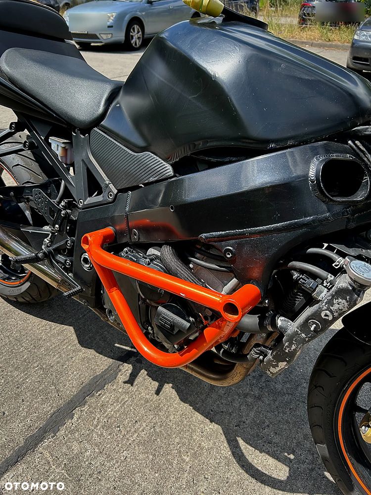 Suzuki GSX-R - 8
