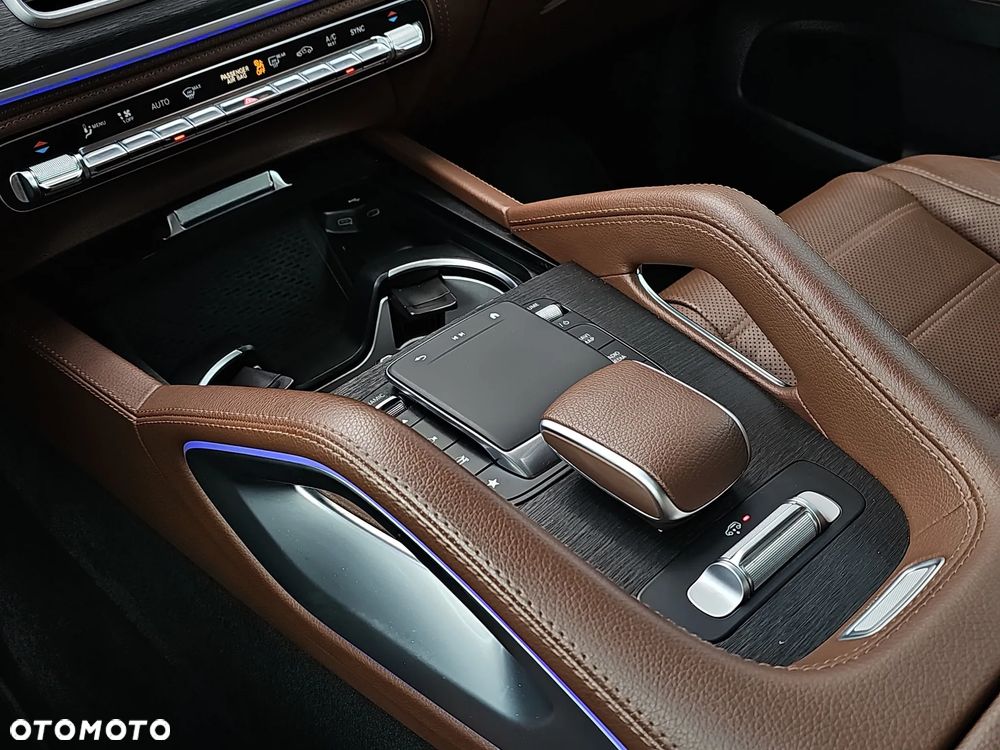 Mercedes-Benz GLE - 27