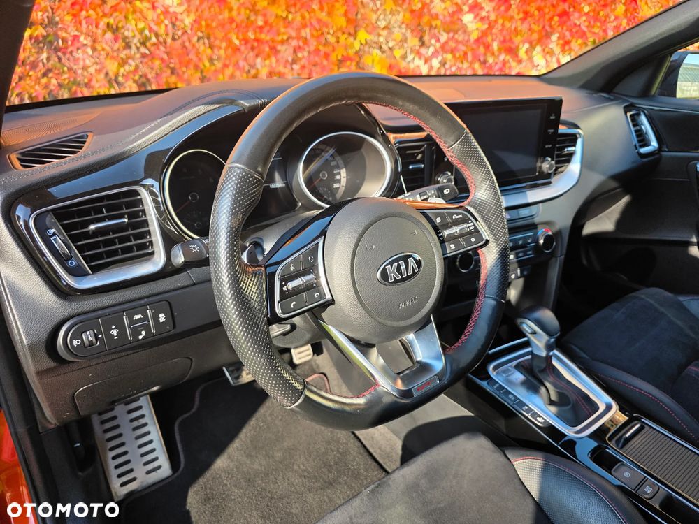 Kia Ceed 1.6 T-GDI GT DCT - 18