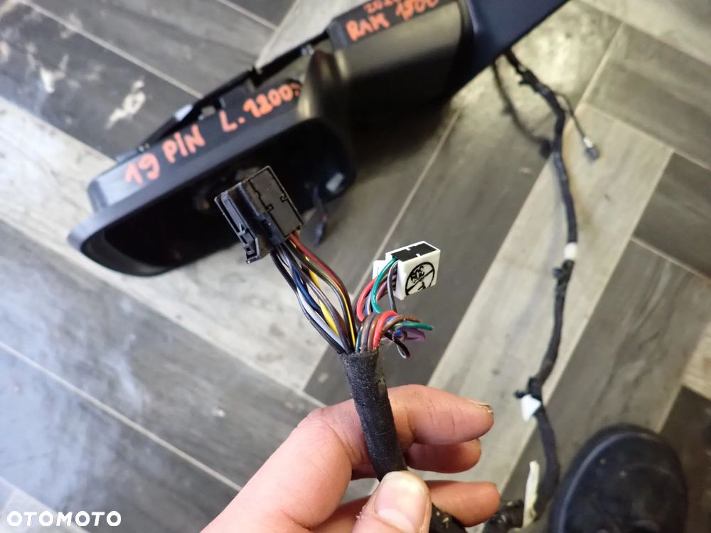 DODGE RAM 1500 19PIN 2020R LUSTERKO LEWE 68611801AA - 4