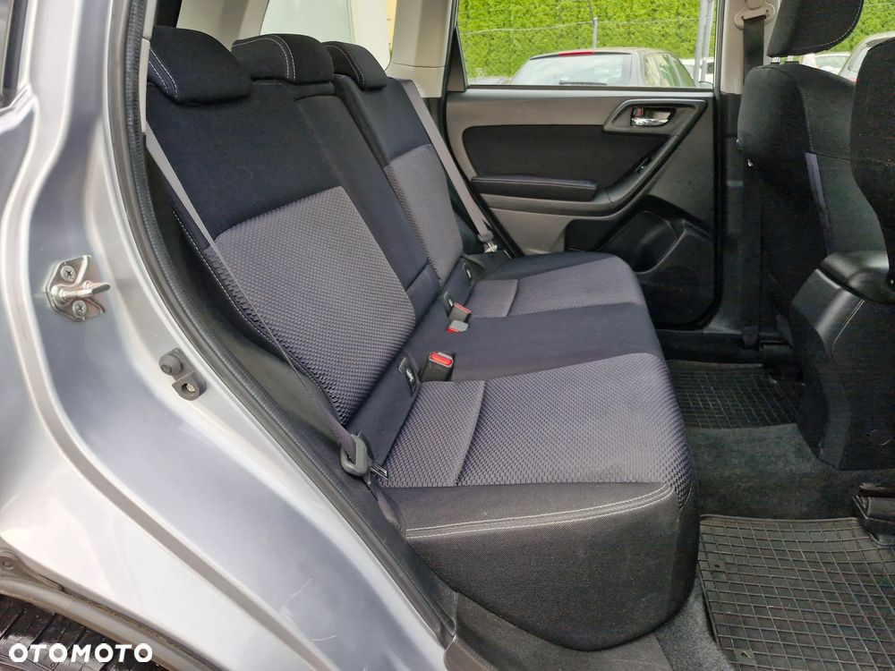 Subaru Forester 2.0i Exclusive Lineartronic - 18