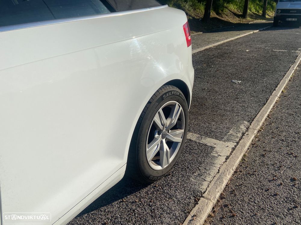 Audi A3 Cabrio 2.0 TDi DPF S Line Sport Pack - 4