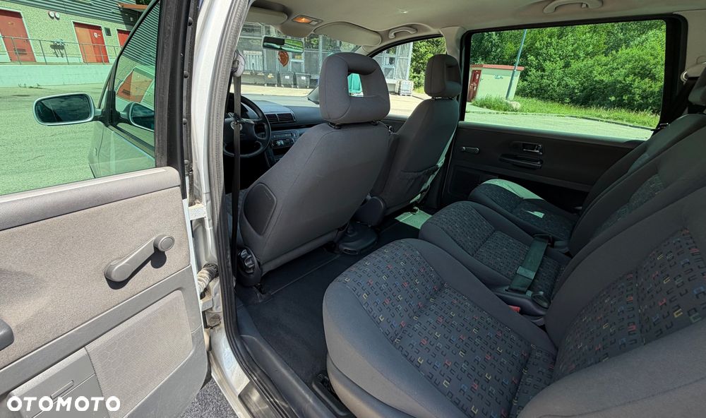 Volkswagen Sharan 1.9 TDI Comfortline - 28