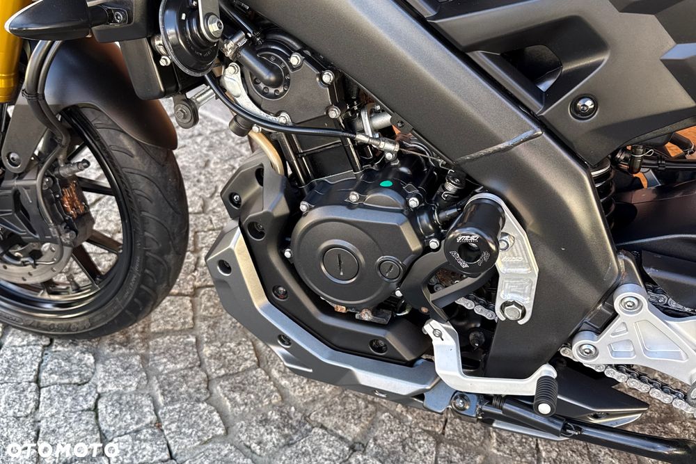 Yamaha MT - 19