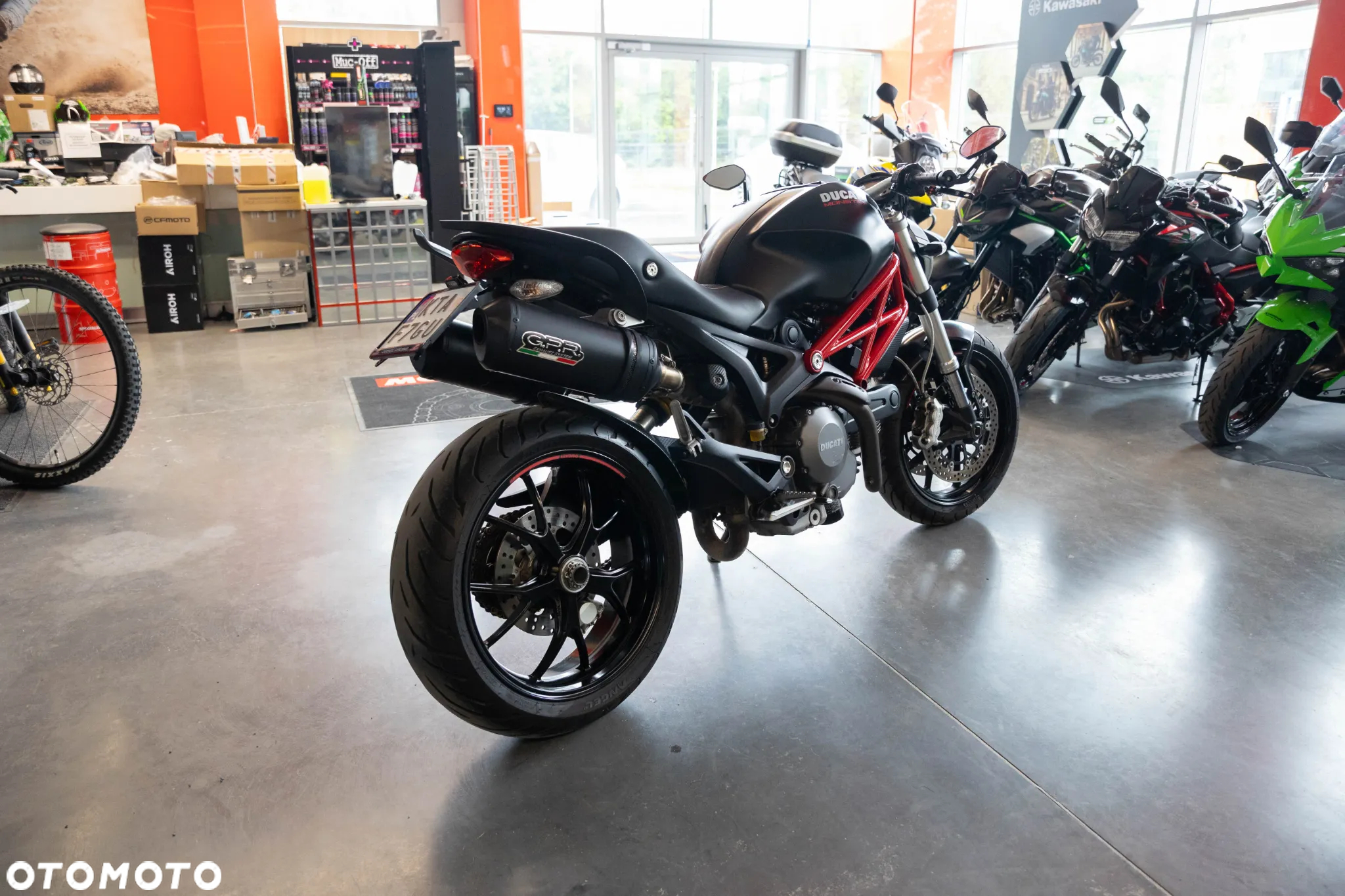 Ducati Monster - 25
