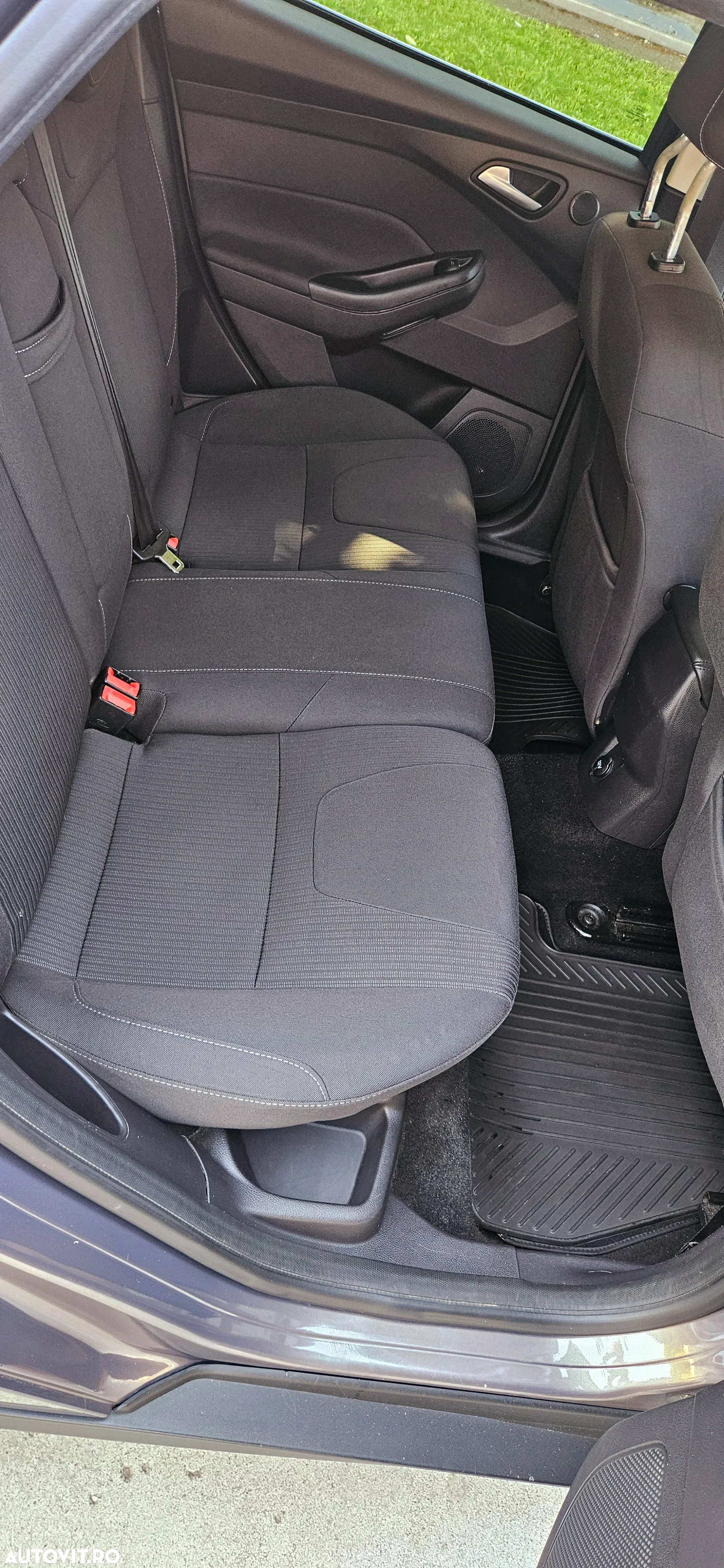 Ford Focus 1.6 TDCI DPF Titanium - 9