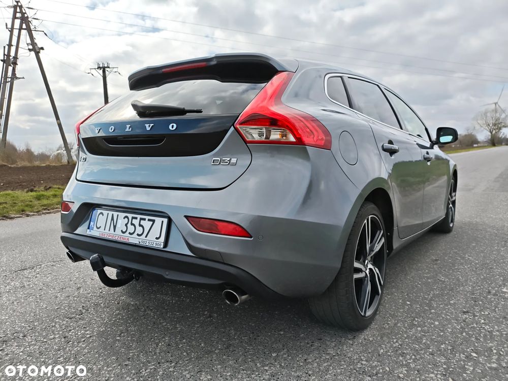 Volvo V40 D3 Inscription - 16