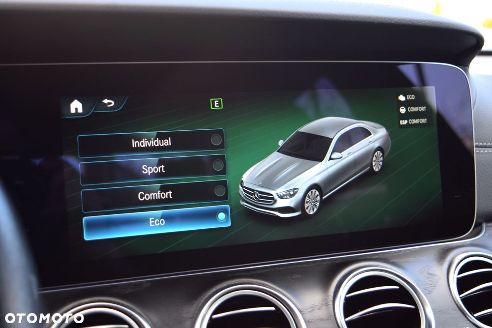 Mercedes-Benz Klasa E 220 d 4-Matic AMG - 33