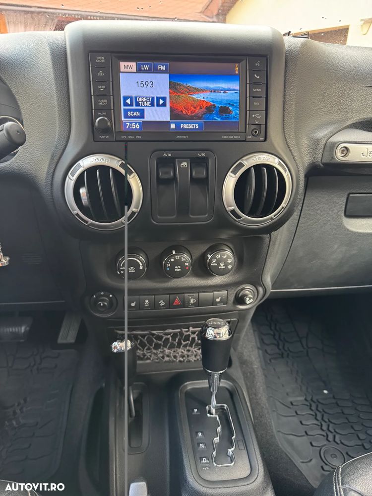Jeep Wrangler 2.8 CRD AT Rubicon - 10