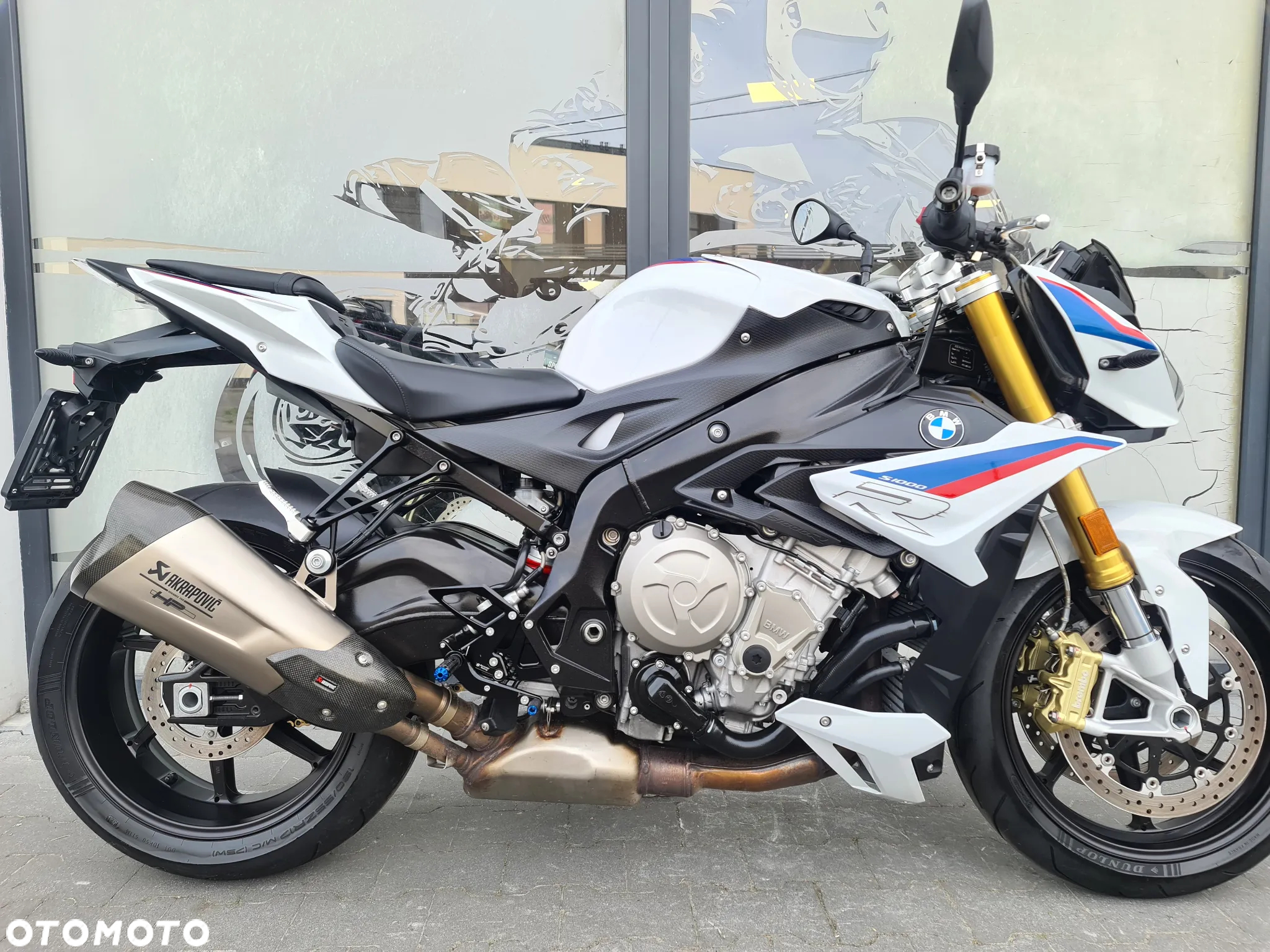 BMW S - 2