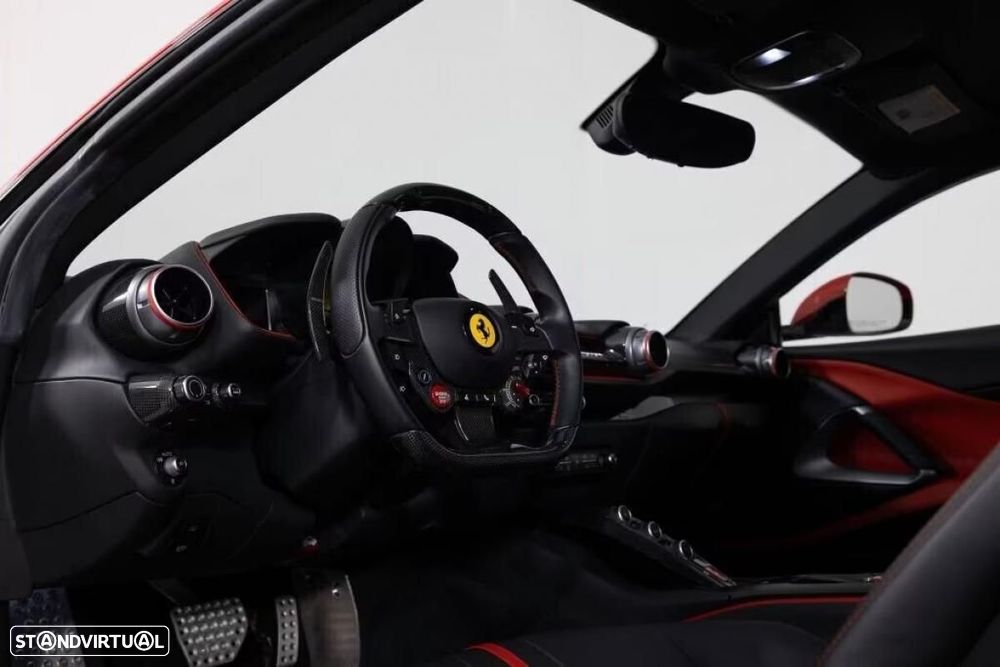 Ferrari 812 Superfast 6.5 V12 - 6