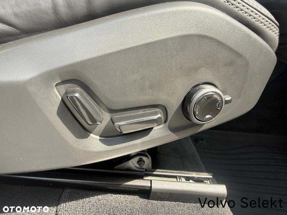 Volvo XC 90 - 37