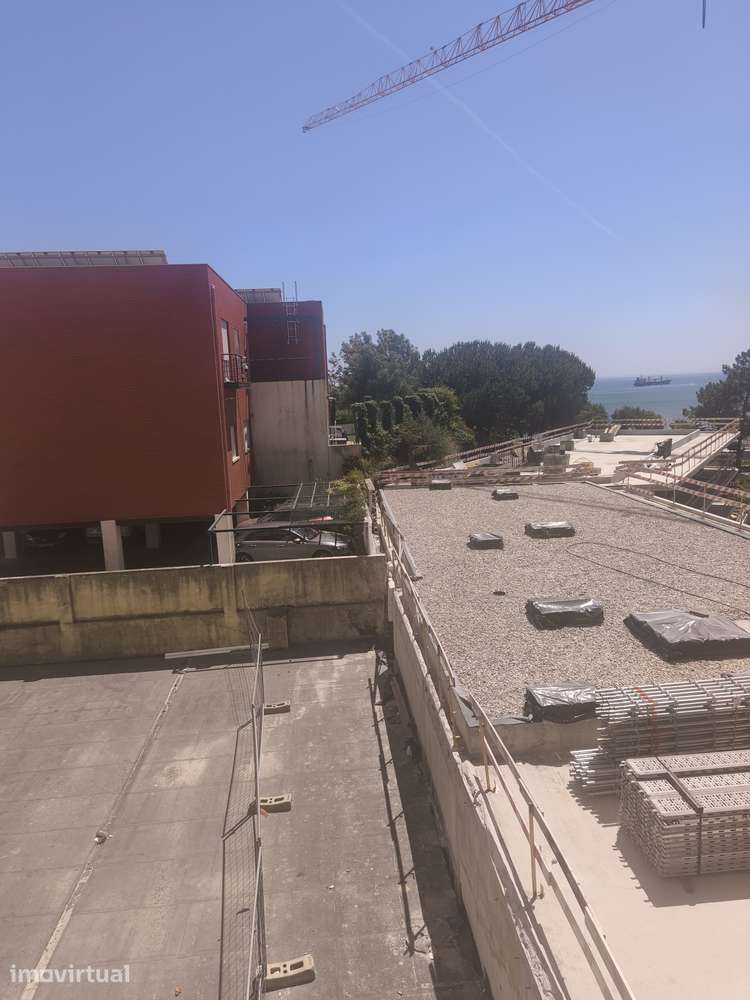 T2 pronto a habitar com elevador e varanda ampla - Grande imagem: 3/20