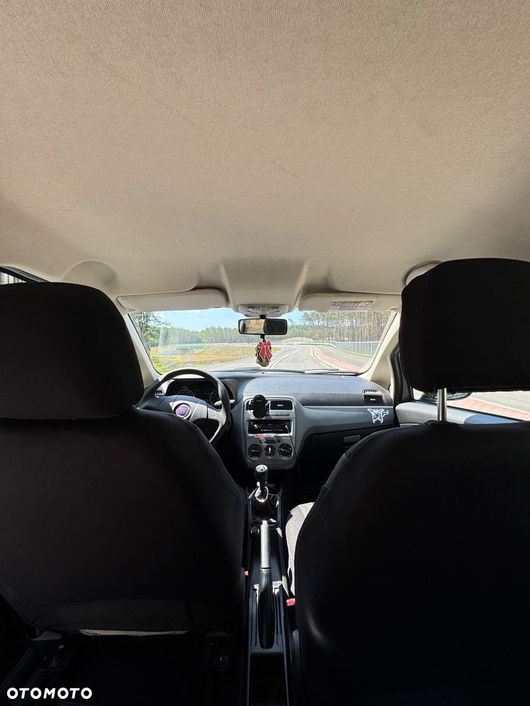 Fiat Grande Punto - 8