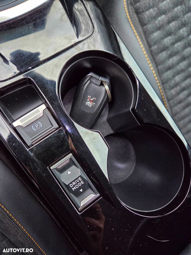 Peugeot 2008 1.5 BlueHDI 130 S&S EAT8 GT - 21