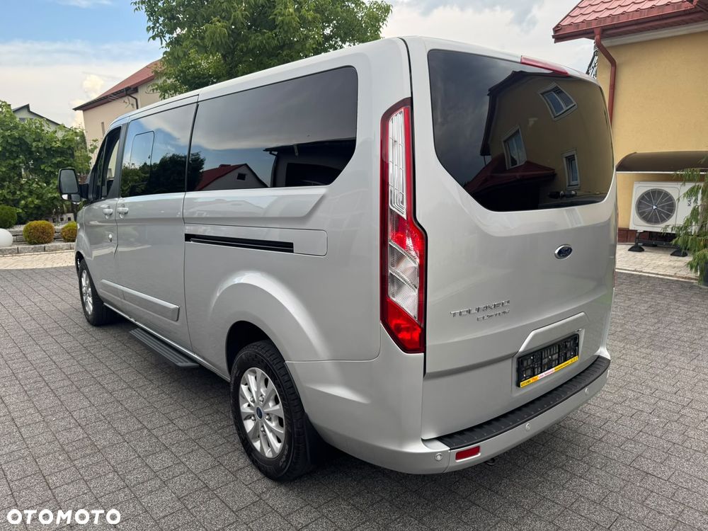 Ford Tourneo Custom - 4