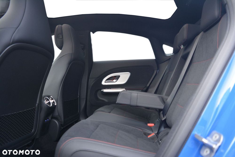 Mercedes-Benz CLA 220 mHEV 4-Matic 8G-DCT - 9