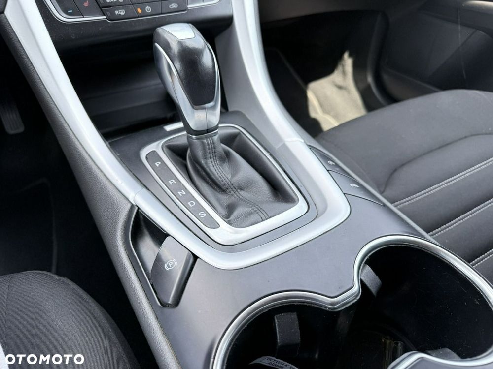 Ford Mondeo 2.0 TDCi Ambiente PowerShift - 16