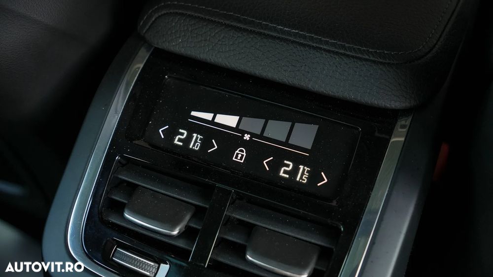 Volvo XC 60 D4 AWD Geartronic Inscription - 29