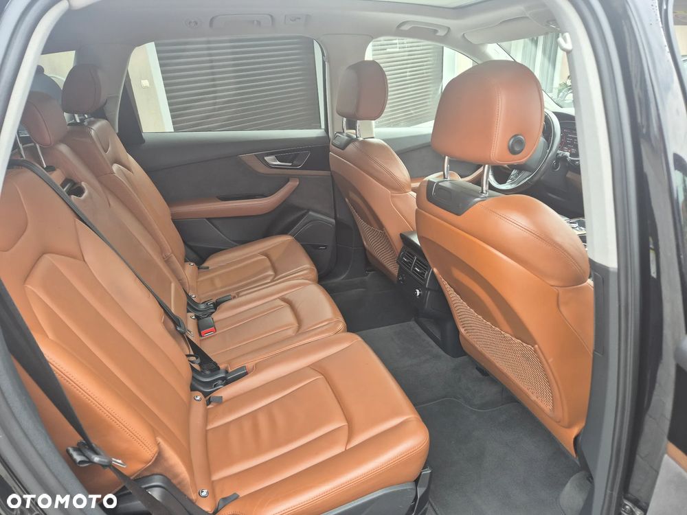 Audi Q7 - 7