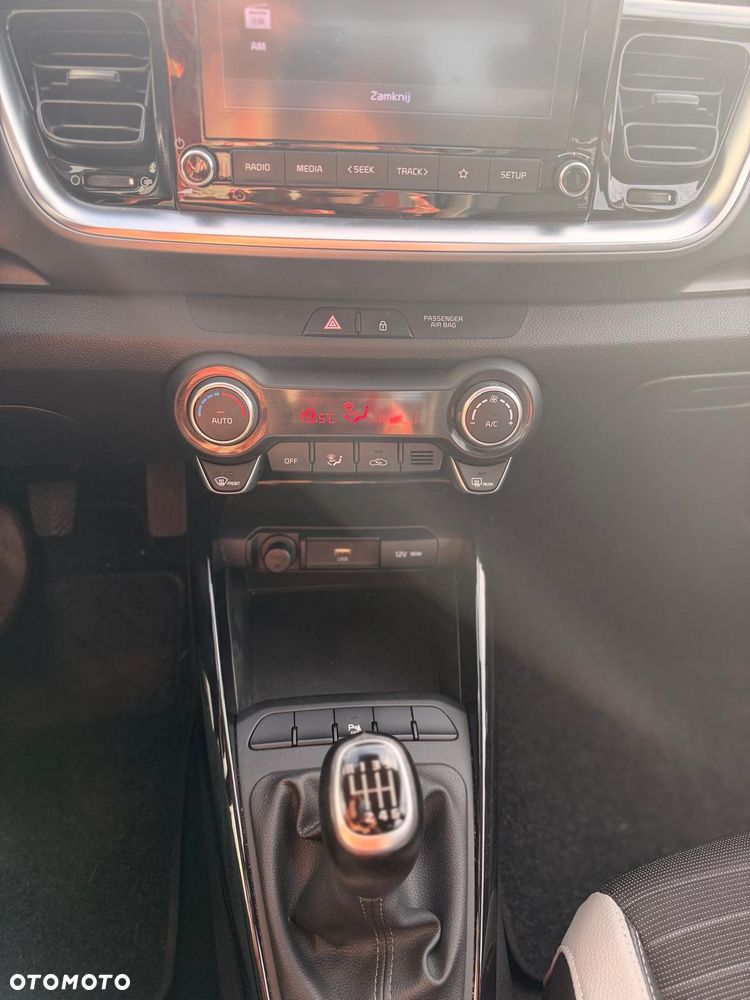 Kia Stonic - 22