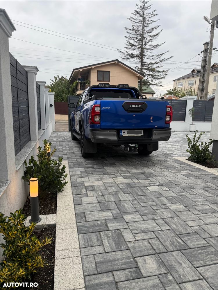 Toyota Hilux - 3