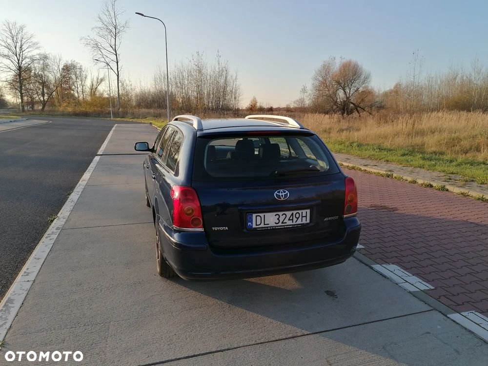 Toyota Avensis 1.8 VVT-i Combi - 4