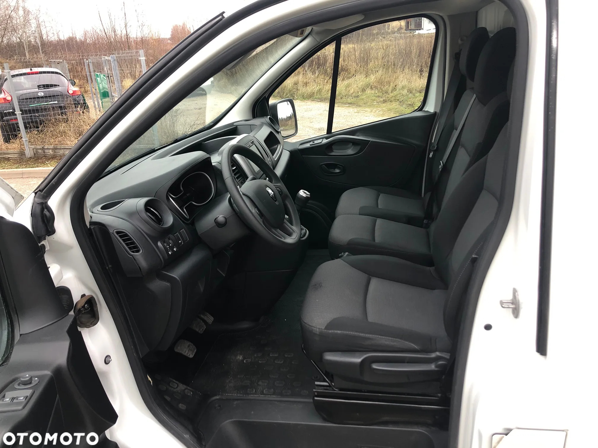 Renault TRAFIC - 8