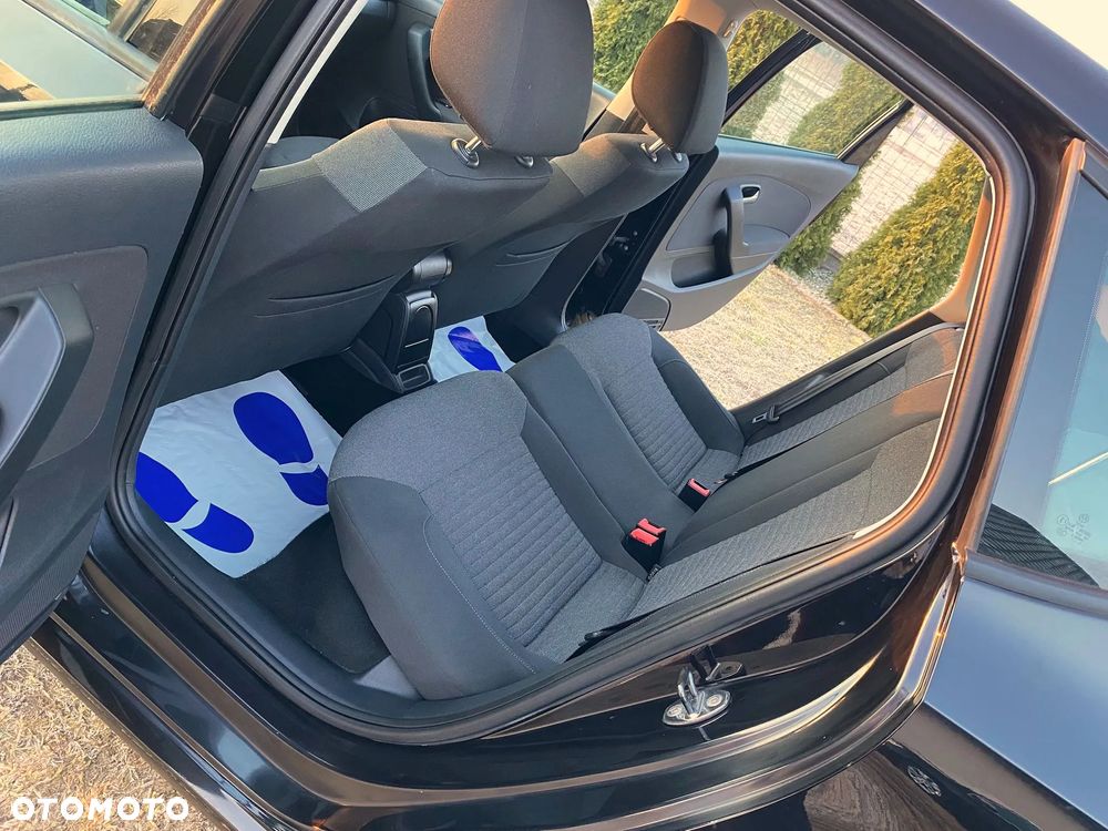 Volkswagen Polo 1.4 16V Comfortline - 16