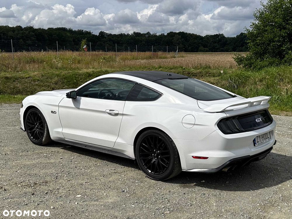 Ford Mustang - 5