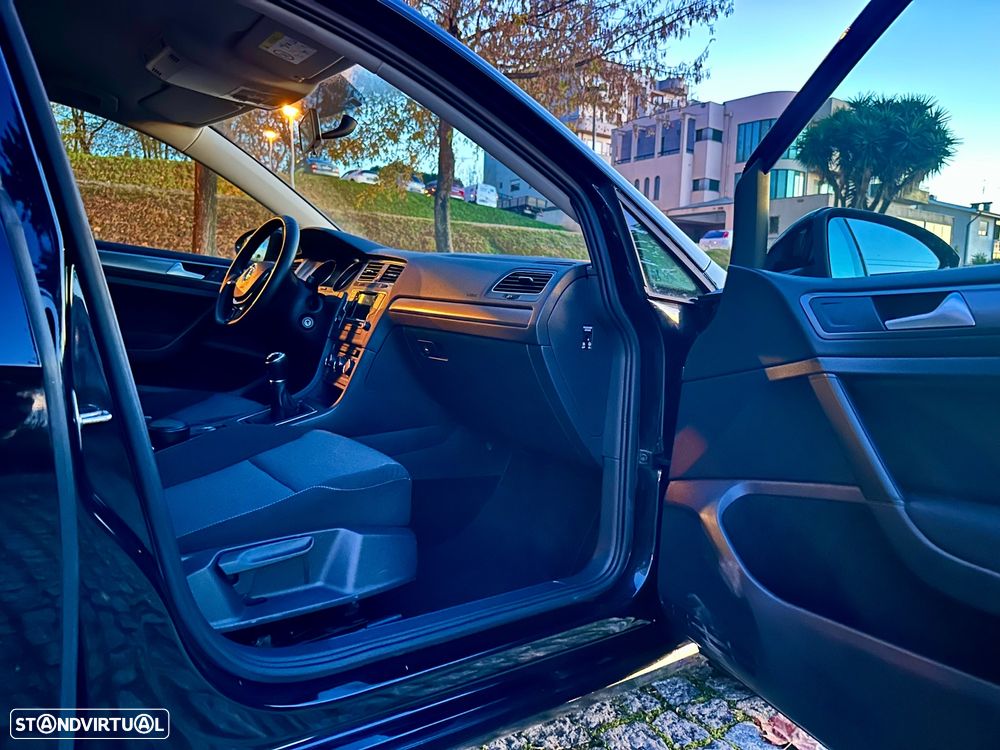 VW Golf 1.6 BlueTDI Trendline - 24