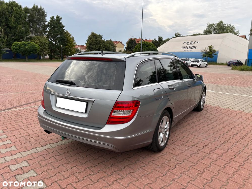 Mercedes-Benz Klasa C 180 CGI BlueEff Avantgarde - 6
