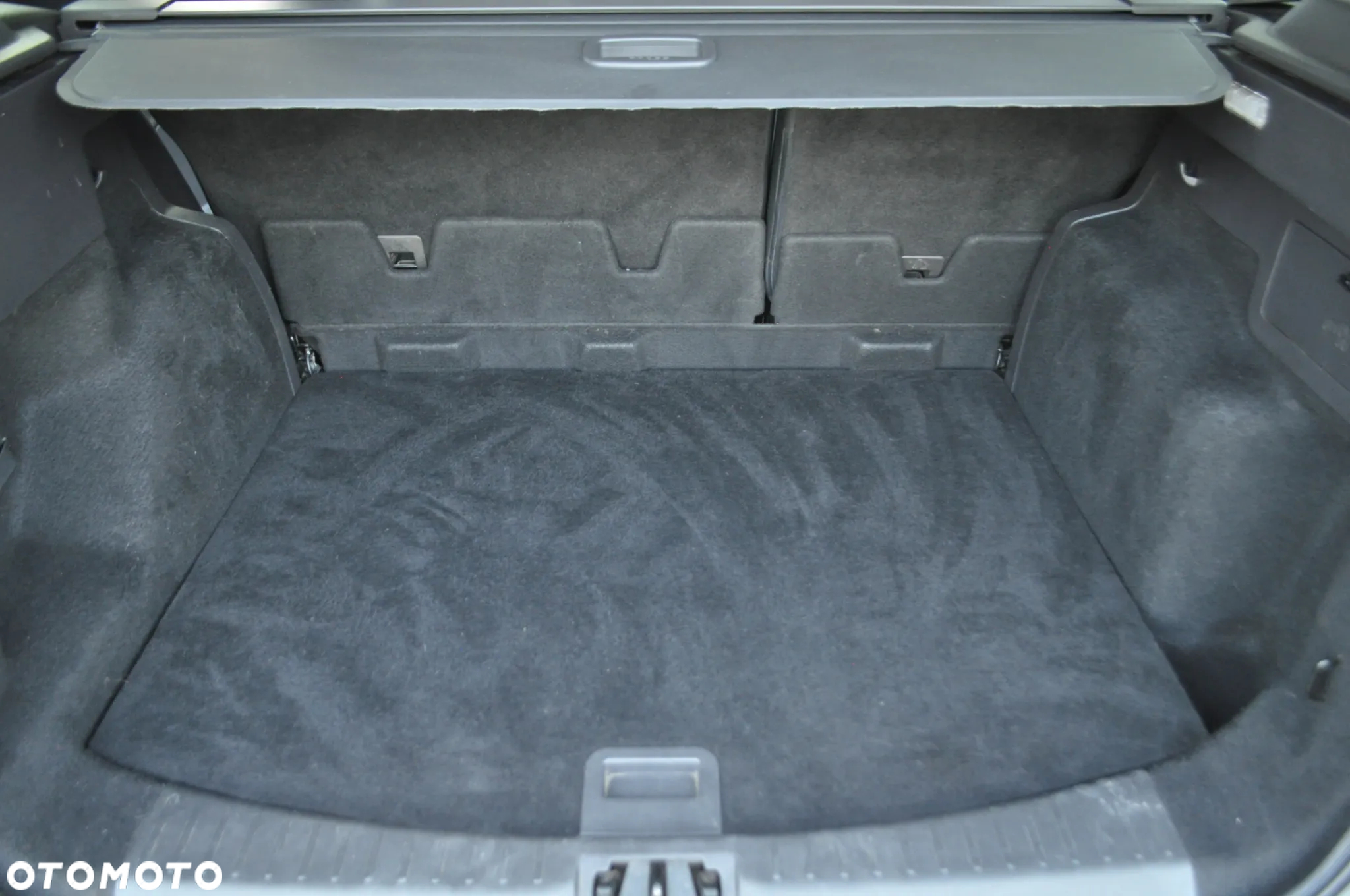 Ford Kuga 2.0 TDCi 2x4 Titanium - 32