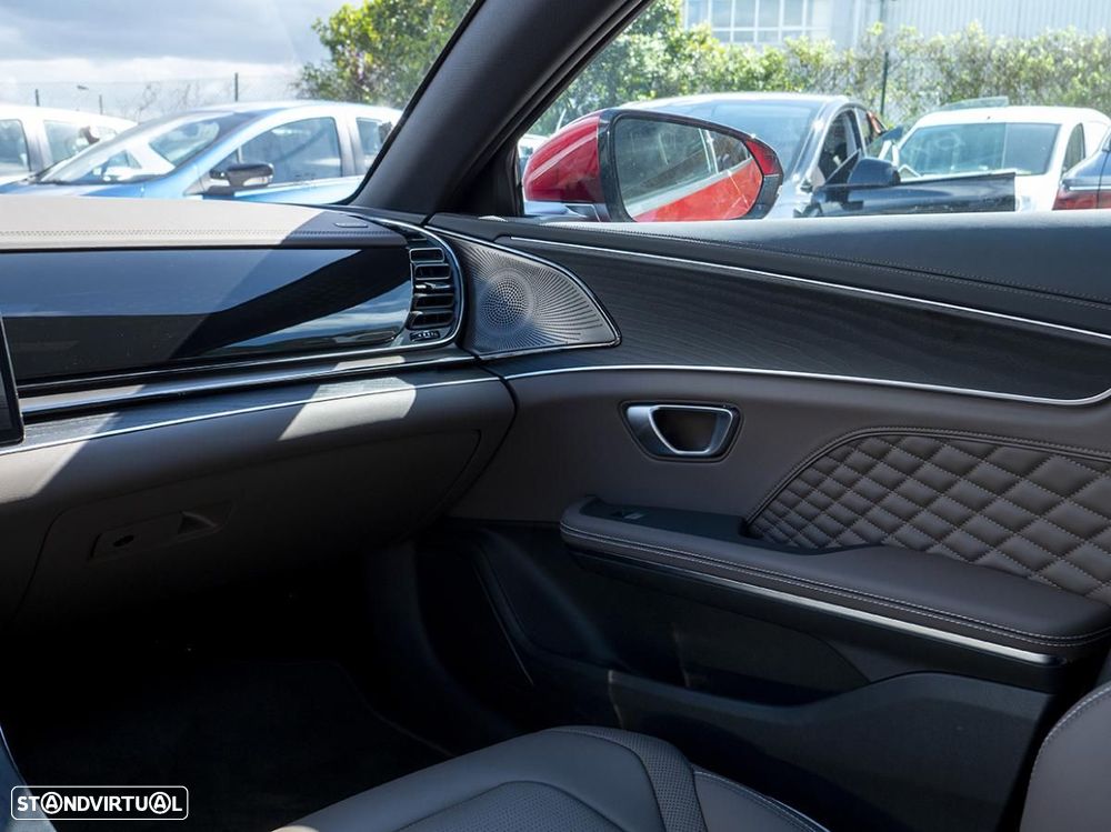 BYD Han 85.4 kWh AWD Executive - 36