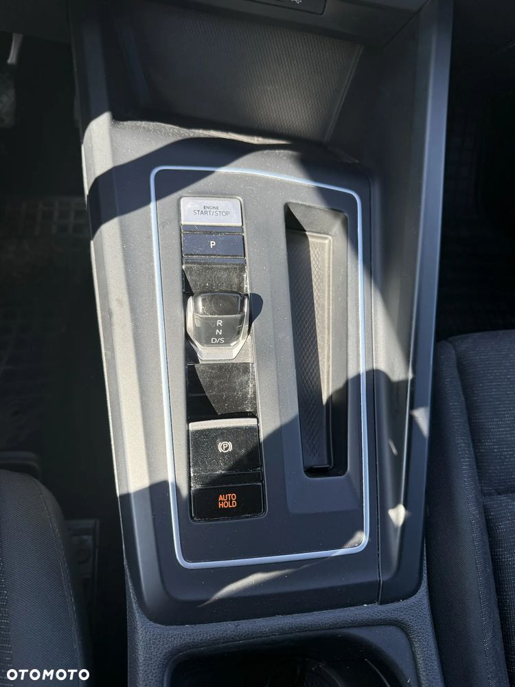 Volkswagen Golf - 9