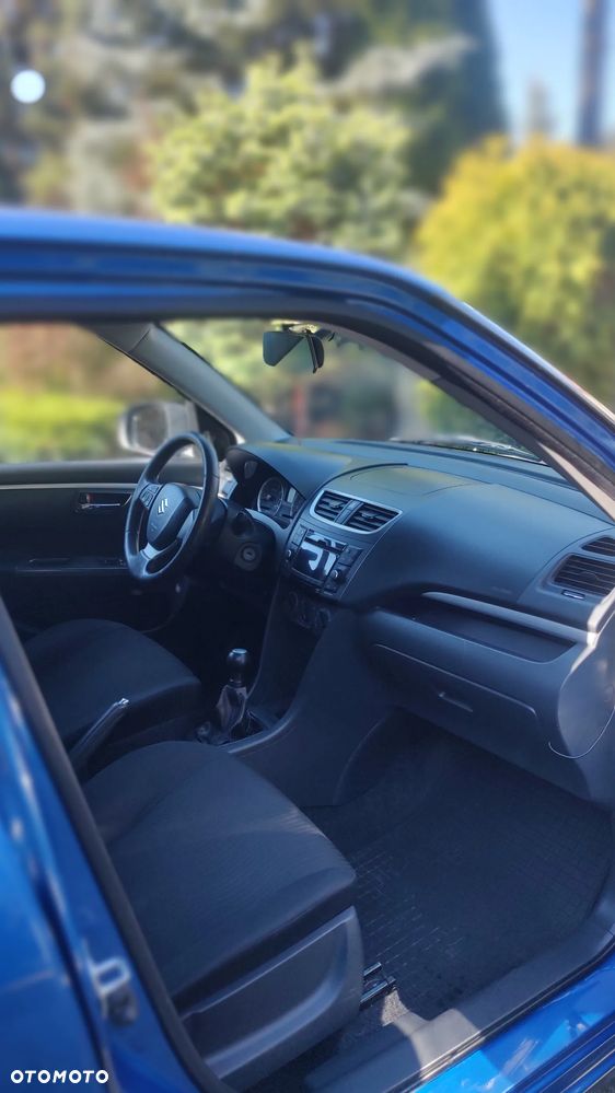 Suzuki Swift 1.2 Club - 4