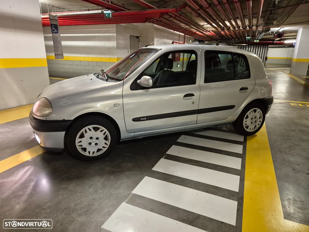 Renault Clio 1.2 RXE - 1
