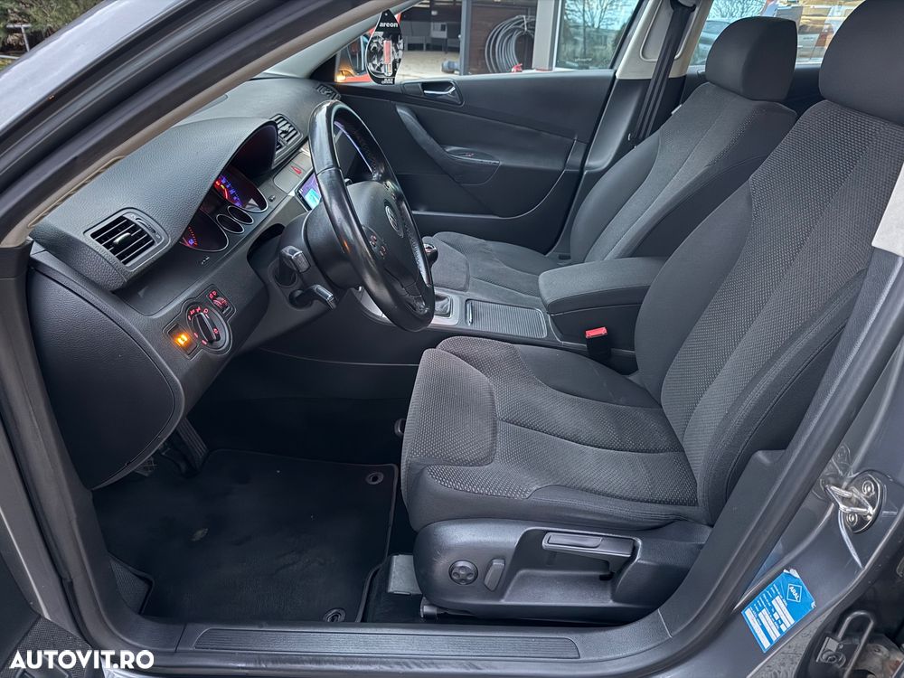Volkswagen Passat Variant 1.9 TDI DPF Highline - 8