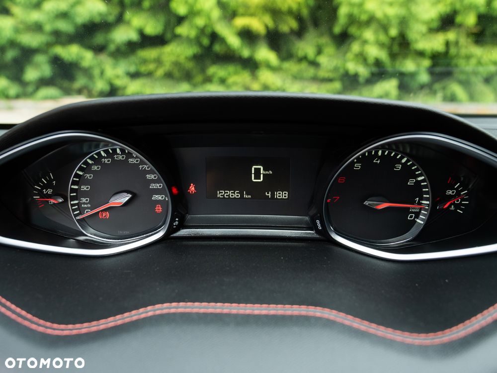 Peugeot 308 1.2 PureTech Allure S&S - 37