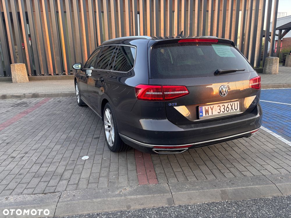 Volkswagen Passat - 11