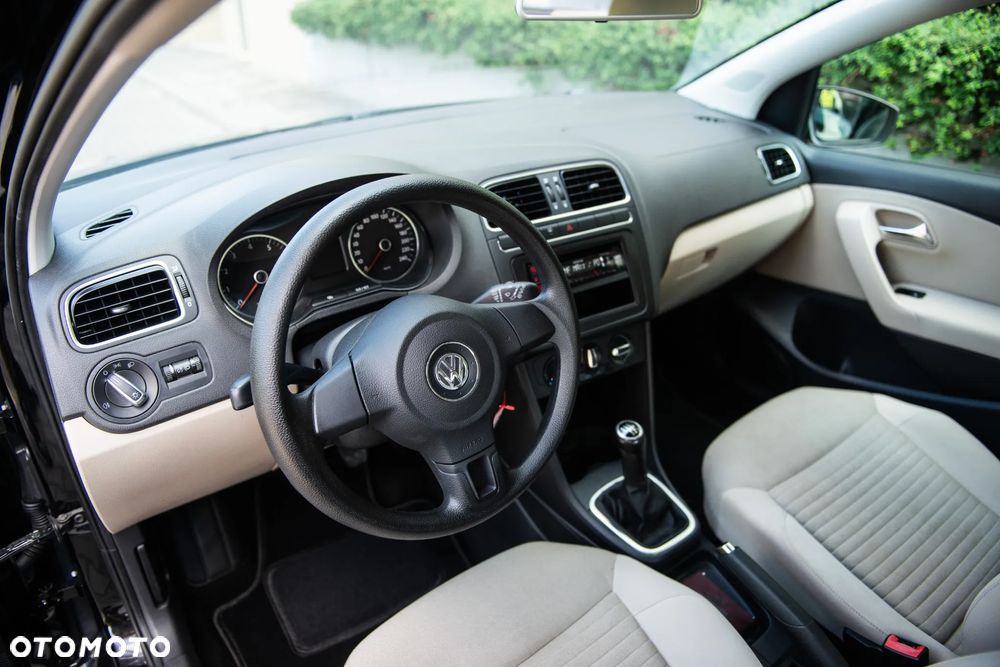 Volkswagen Polo 1.4 16V Comfortline - 19