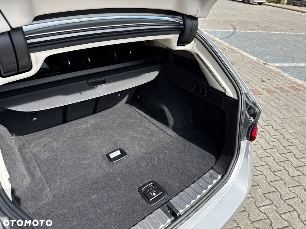 BMW Seria 3 318d Advantage - 13