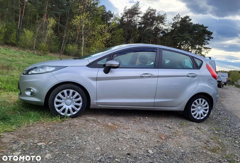 Ford Focus 1.6 Ambiente EU5 - 1