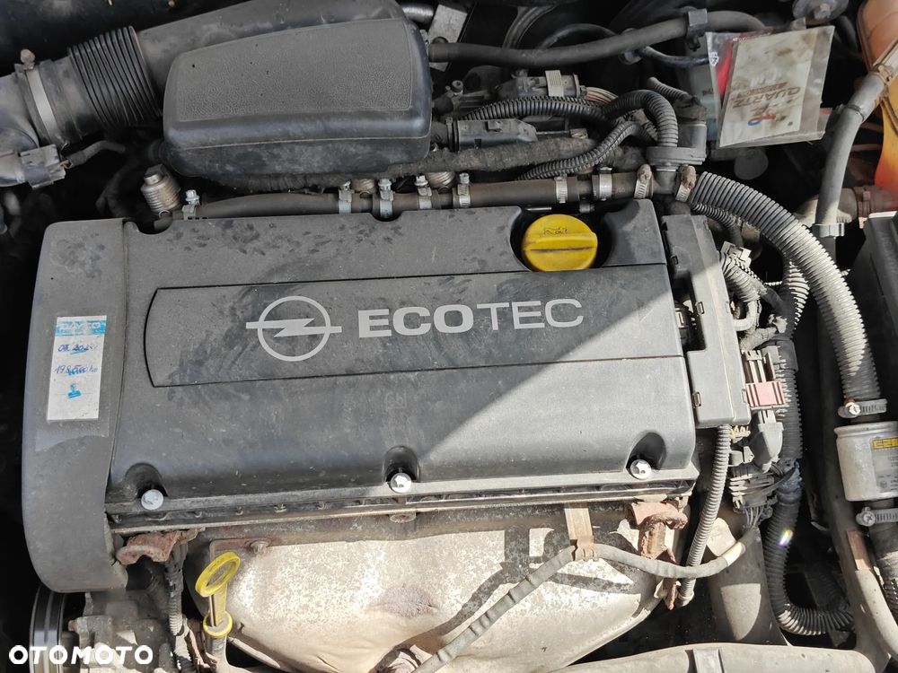 Opel Astra 1.6 Cosmo - 19