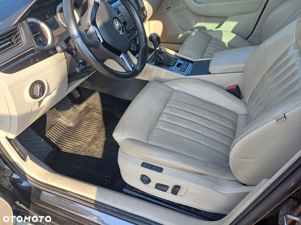 Skoda Superb 2.0 TDI 4x4 L&K DSG - 12