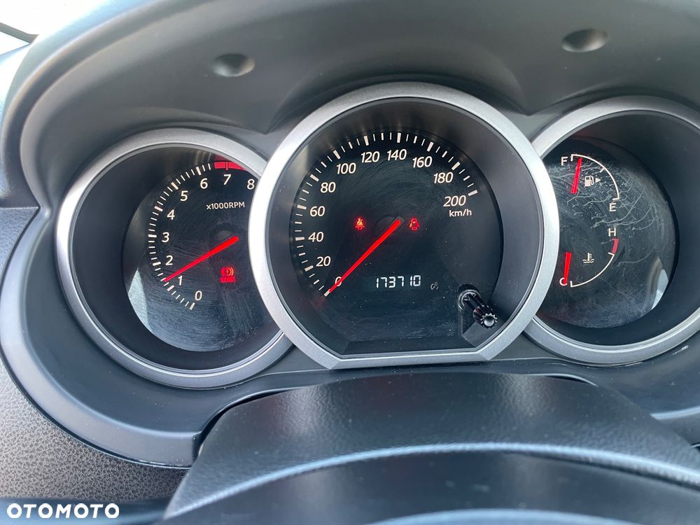 Suzuki Grand Vitara 2.0 Comfort Limited - 8