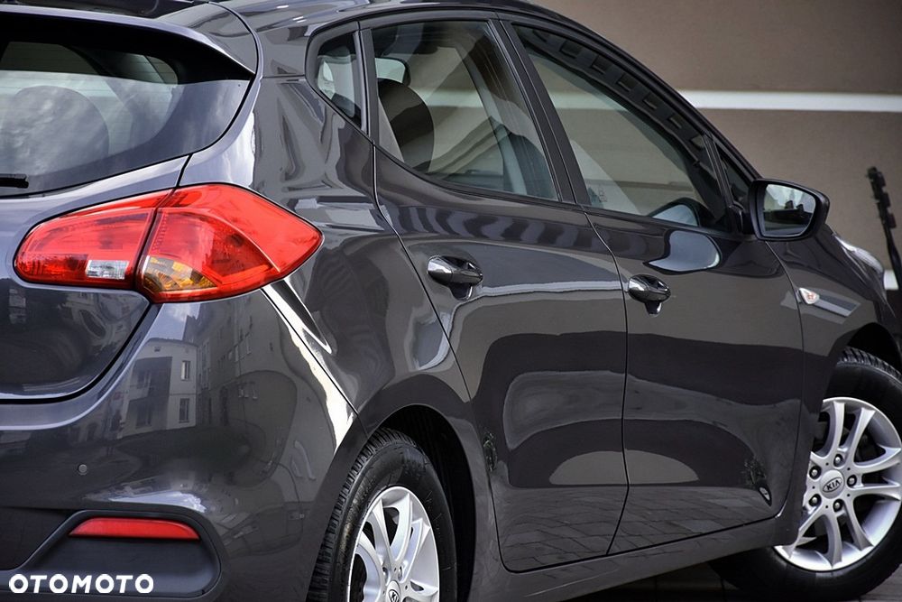 Kia Ceed 1.4 L - 11