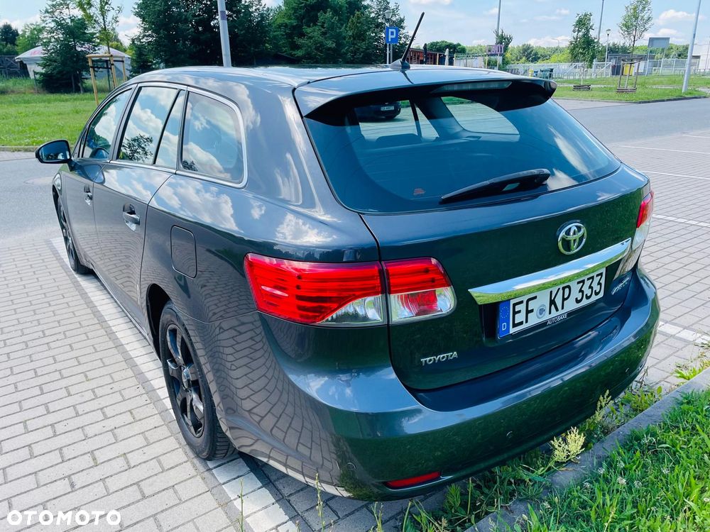 Toyota Avensis 1.8 Executive - 5